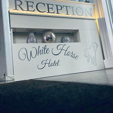 White Horse Hotel Strichen Exterior foto